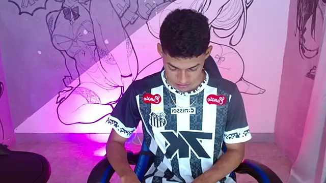 Snapshot of deivid_bigcock1 chatting on January 16, 12:14 am deivid bigcock1 online show from January 16, 12:14 am