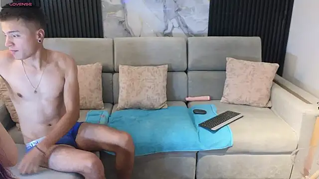 Snapshot of afrodita_aares chatting on November 1, 8:11 pm afrodita aares online show from November 1, 8:11 pm