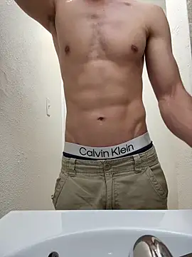 gymratforyouu online show from September 20, 6:36 am