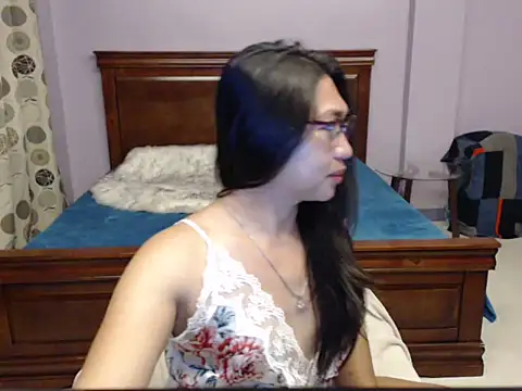 Snapshot of Cassandra_Sweettease16 chatting on September 19, 8:42 pm Cassandra Sweettease16 online show from September 19, 8:42 pm