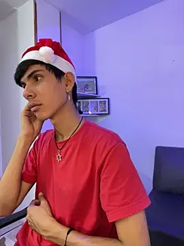 David 925  online show from December 4, 5:39 am