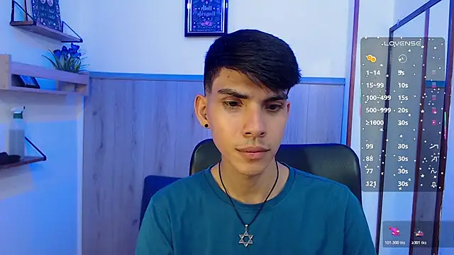 David 925  online show from February 9, 8:46 pm