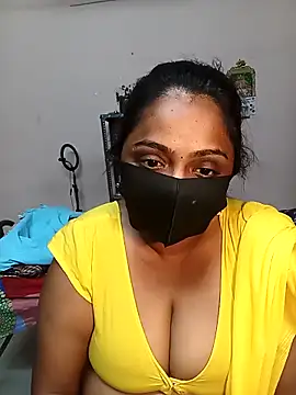 queendivya online show from April 28, 2:44 pm