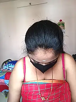 queendivya online show from May 13, 5:05 am