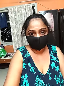 queendivya online show from May 13, 5:10 pm