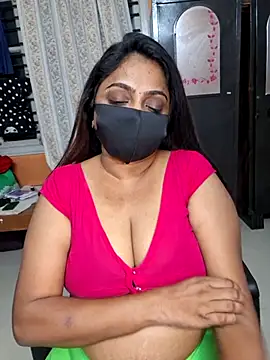 queendivya online show from May 19, 4:46 pm