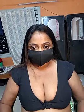 queendivya online show from May 20, 6:03 pm