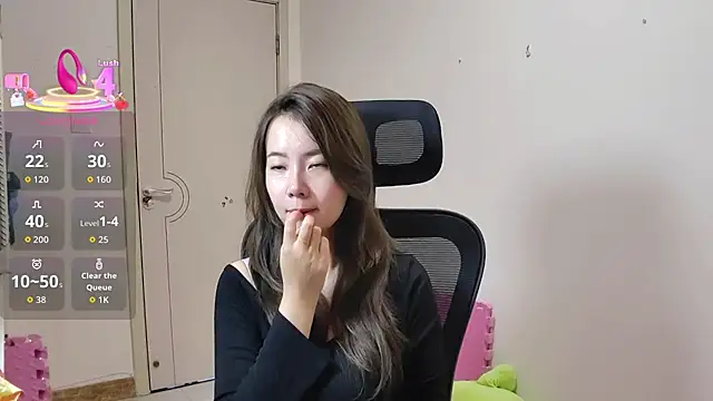 sallycui online show from October 10, 12:53 am