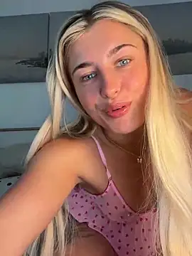 BabyBluexox online show from May 19, 12:11 pm