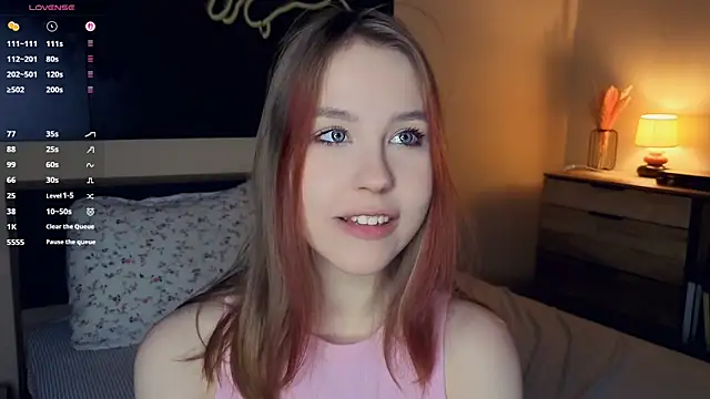 MaliaBourraine online show from December 1, 7:02 am