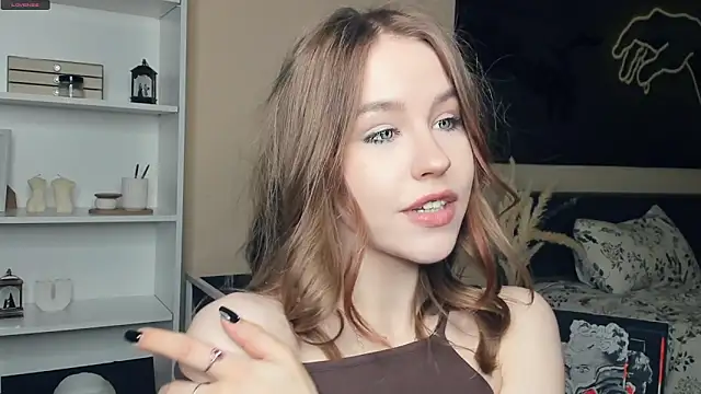 MaliaBourraine online show from May 17, 7:28 am