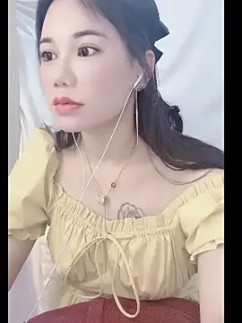 Snapshot of Cha_Cha_Er chatting on October 3, 1:08 pm Cha Cha Er online show from October 3, 1:08 pm