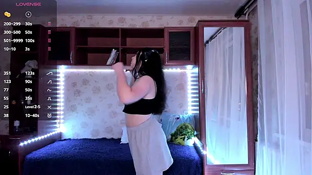 MandaDestiche online show from November 2, 5:26 pm