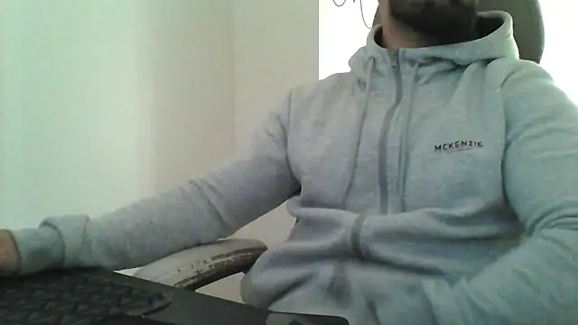 Snapshot of yourfantasy777 chatting on February 22, 5:22 pm yourfantasy777 online show from February 22, 5:22 pm