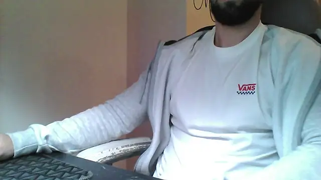 Snapshot of yourfantasy777 chatting on February 27, 8:31 pm yourfantasy777 online show from February 27, 8:31 pm