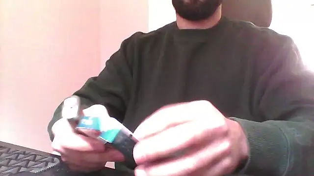 Snapshot of yourfantasy777 chatting on March 6, 1:51 pm yourfantasy777 online show from March 6, 1:51 pm