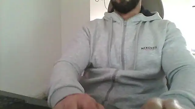 Snapshot of yourfantasy777 chatting on March 12, 12:44 pm yourfantasy777 online show from March 12, 12:44 pm