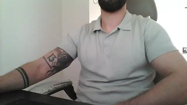 Snapshot of yourfantasy777 chatting on March 26, 3:17 pm yourfantasy777 online show from March 26, 3:17 pm