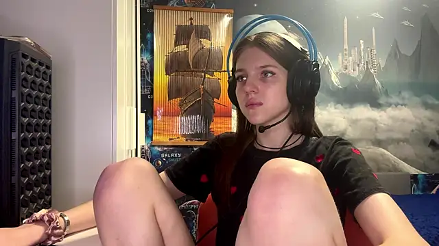 Elira Breeze online show from November 21, 1:21 pm