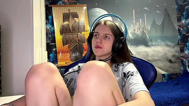 Elira Breeze online show from March 7, 12:35 pm