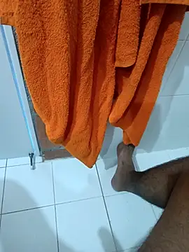 Snapshot of Thonarrechi chatting on April 3, 6:28 pm Thonarrechi online show from April 3, 6:28 pm