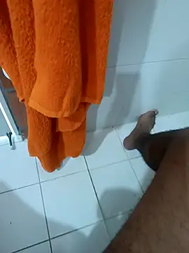 Snapshot of Thonarrechi chatting on April 6, 3:02 pm Thonarrechi online show from April 6, 3:02 pm