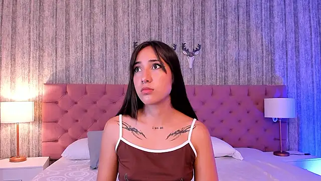 LiaaTurner online show from February 3, 8:25 pm