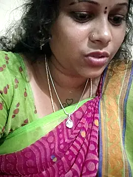 sweetqueen143 online show from September 29, 3:06 pm