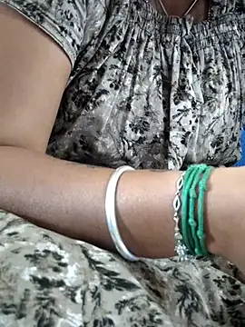 sweetqueen143 online show from October 2, 5:36 am