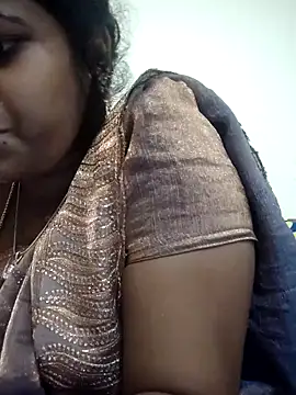 sweetqueen143 online show from October 22, 2:23 am