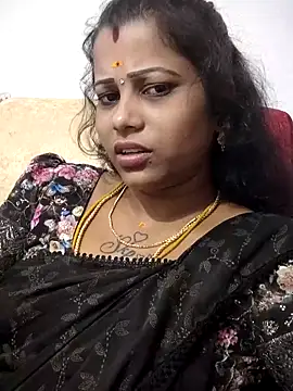 Snapshot of sweetqueen143 chatting on April 20, 5:59 pm sweetqueen143 online show from April 20, 5:59 pm