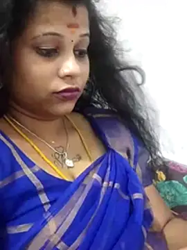 Snapshot of sweetqueen143 chatting on April 28, 7:08 pm sweetqueen143 online show from April 28, 7:08 pm
