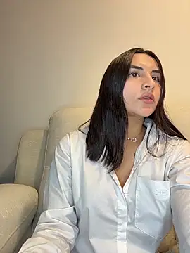 Snapshot of Juli_4 chatting on September 20, 11:17 pm Juli 4 online show from September 20, 11:17 pm