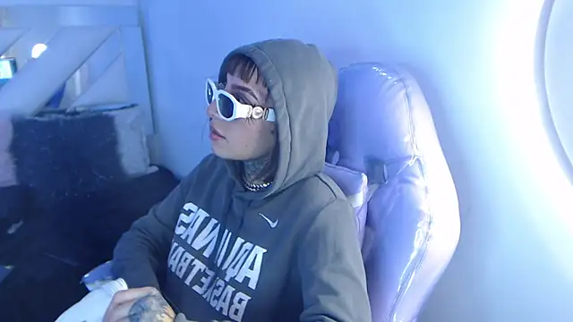 Gyal 8  online show from October 25, 4:35 pm