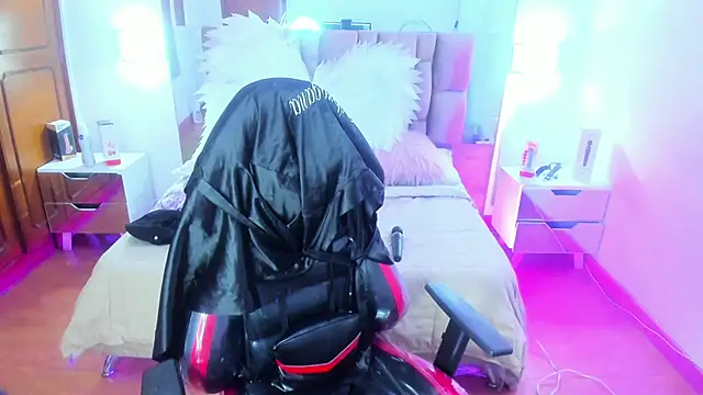 Gyal 8  online show from February 11, 2:55 pm