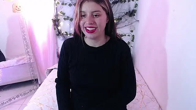 kamillew online show from October 23, 6:17 pm