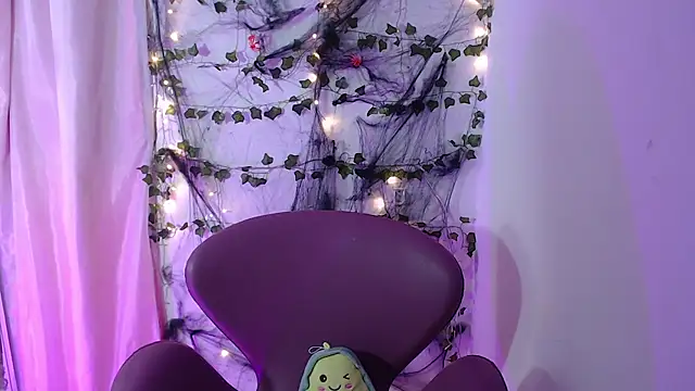 kamillew online show from October 27, 9:24 am