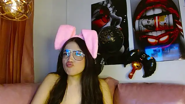 Snapshot of ladymooncs chatting on October 12, 3:38 am ladymooncs online show from October 12, 3:38 am