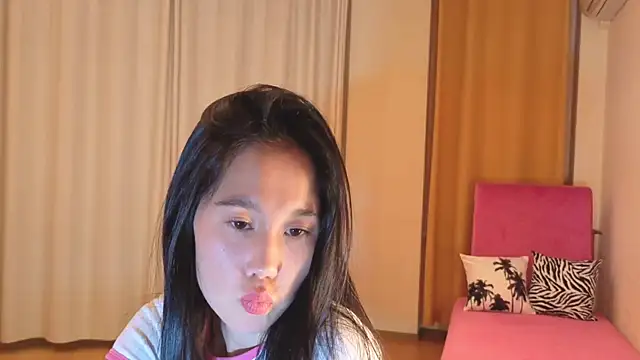 Snapshot of Reina__chan chatting on September 21, 6:20 pm Reina chan online show from September 21, 6:20 pm