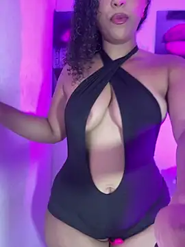 becca wilsson online show from December 17, 9:59 am