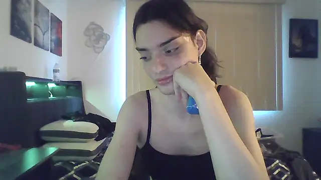 Luna Samosienko online show from September 30, 11:10 pm