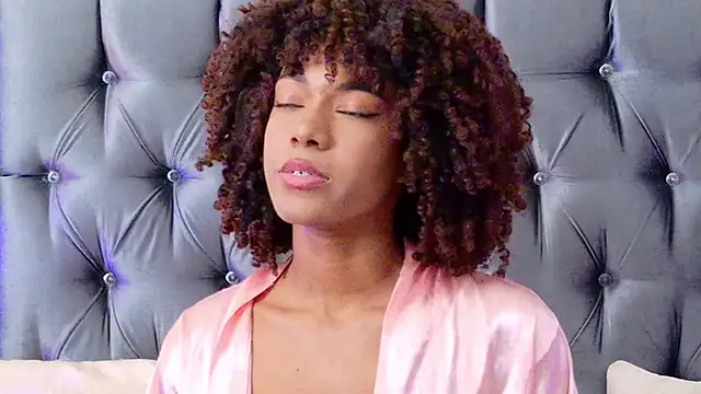 Stellaciel  online show from November 5, 10:43 pm