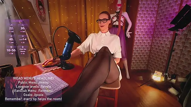 Giantess Eva online show from May 15, 6:26 pm