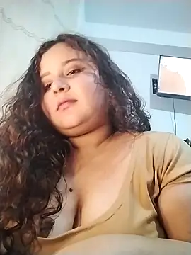 Carolceleste24 online show from May 8, 11:43 pm