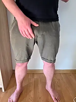 Snapshot of Pozbihet87spons chatting on April 4, 2:47 pm Pozbihet87spons online show from April 4, 2:47 pm