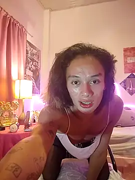 Snapshot of foxylena_latinalicious69 chatting on September 22, 1:24 pm foxylena latinalicious69 online show from September 22, 1:24 pm