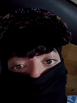 Hoott boyyszz online show from November 2, 11:40 pm