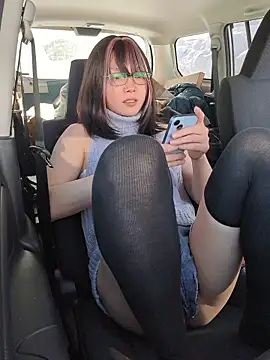 Snapshot of takusaki223 chatting on January 18, 3:32 am takusaki223 online show from January 18, 3:32 am