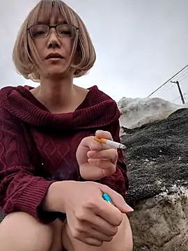 Snapshot of takusaki223 chatting on March 21, 3:33 am takusaki223 online show from March 21, 3:33 am