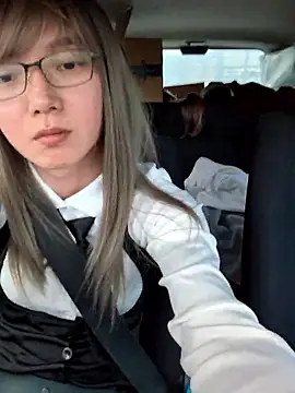 Snapshot of takusaki223 chatting on March 24, 7:46 am takusaki223 online show from March 24, 7:46 am